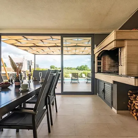 Descansa Villa